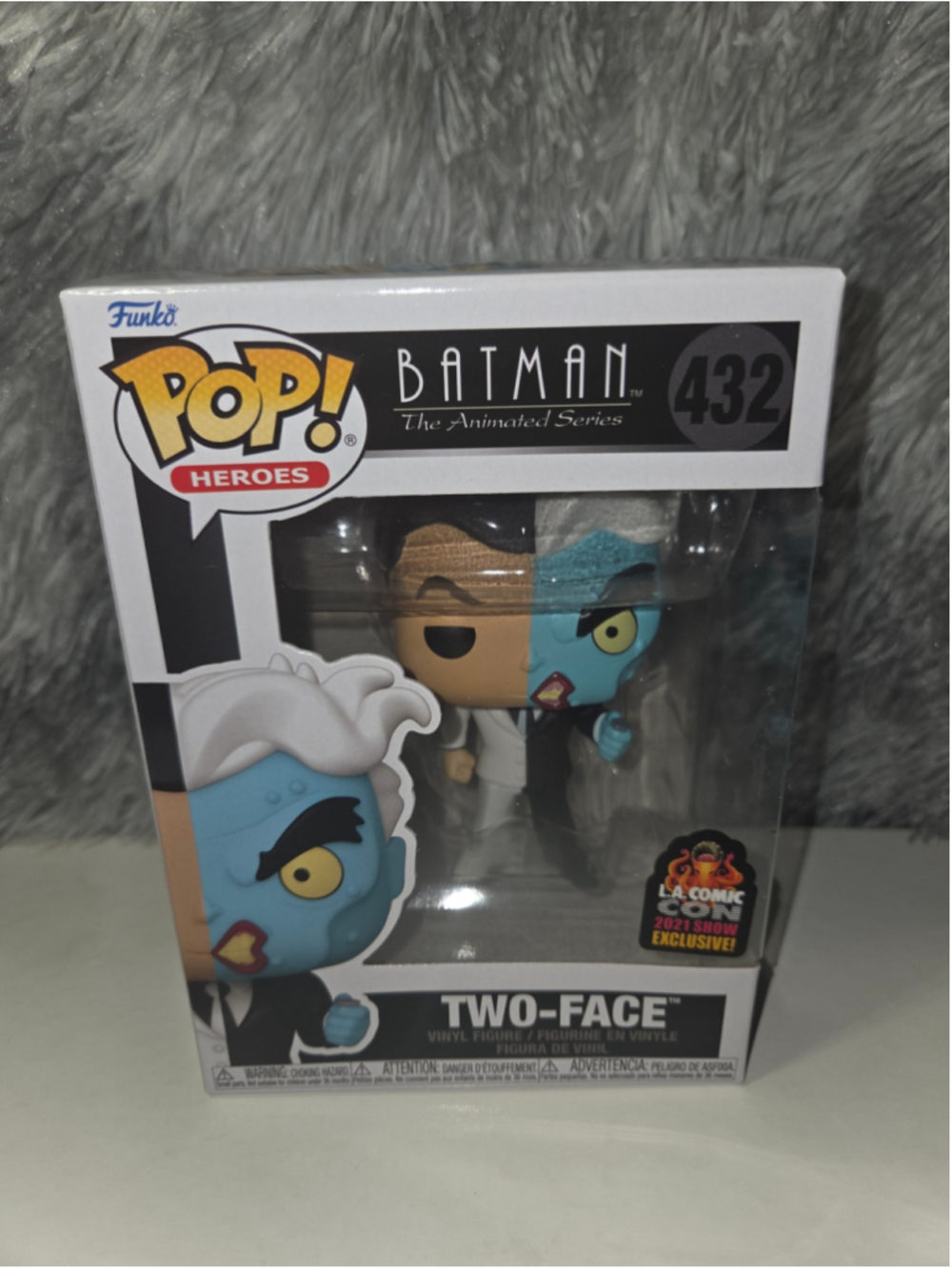 Funko pop! Two-Face Batman LA Comic Con Exclusive #432